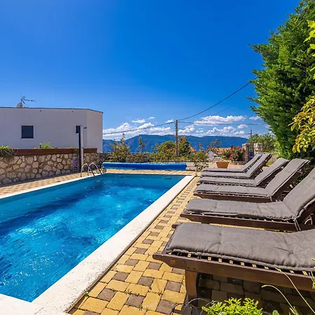 Rustica Villa